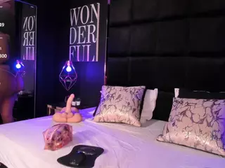 MarianaaSantos's Live Sex Cam Show