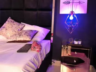 MarianaaSantos's Live Sex Cam Show