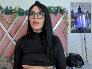 miaquevedo Spank live webcam