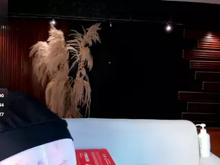 Millyy-Bakerr's Live Sex Cam Show