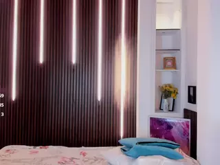 Millyy-Bakerr's Live Sex Cam Show