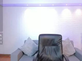 Millyy-Bakerr's Live Sex Cam Show