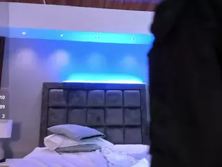 Millyy-Bakerr's Live Sex Cam Show