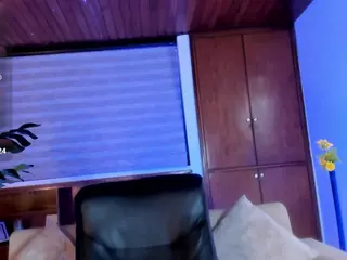 Millyy-Bakerr's Live Sex Cam Show