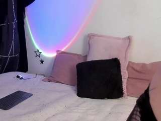 Aly Roses live webcam on Soda Cams