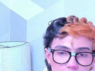 le modèle kilyemonet est en webcam porno dans un show sur le site camsoda, il possède les tags suivants: anal-toys,big balls,brown eyes,cumshot,drinking,ejaculation,lean,orgasm,smoking,spank,tease,brown hair,hd,latin