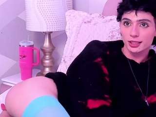 KylieMonet live webcam show