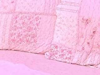 KylieMonet live cam preview