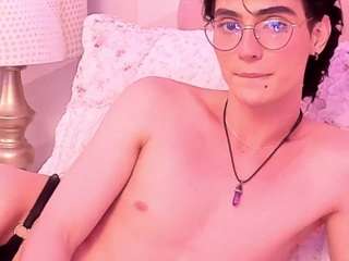 KylieMonet live cam preview