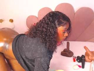 Live webcam model midnightmistress1 on Soda Cams