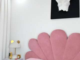 midnightmistress1's live room