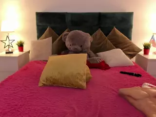 missAngellinaA's Live Sex Cam Show