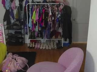 yazminroyal Live Webcam on CamSoda