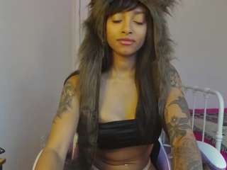 YazminRoyal live cam preview