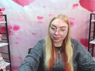 beatricefly's CamSoda show and profile