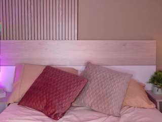 le modèle cinnamonafrodit est en webcam porno dans un show sur le site camsoda, il possède les tags suivants: anal,naked,wet,tattoos,spank,smoking,shaved pussy,pussy,public,orgasm,ass,nature,normal,massage,brown eyes,athletic,handjob,blowjob,bdsm,cute