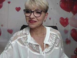 ellabonito Live Webcam on CamSoda