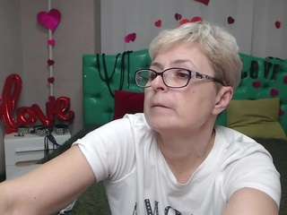 emiliagree's CamSoda show and profile