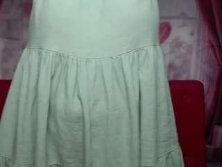 EmiliaGree live webcam show