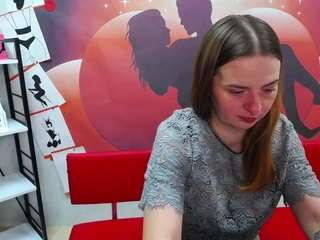 freyadak's CamSoda show and profile