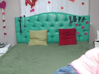 IsabelBlackberry's Live Sex Cam Show