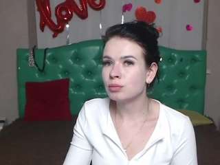 jasminekouch, female webcam model,  years old, on live webcam