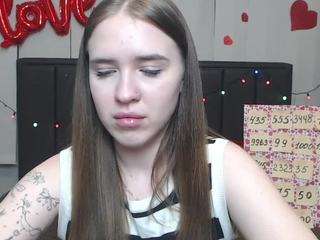 LauraHlot