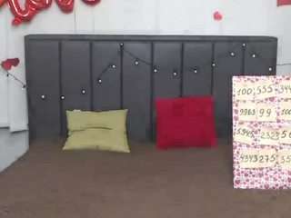 LauraHlot