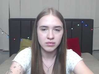 LauraHlot