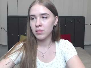 LauraHlot