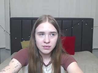 LauraHlot