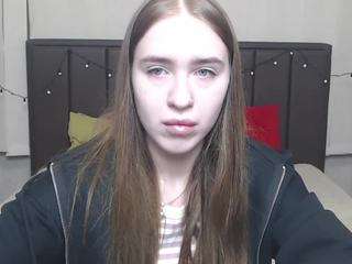 LauraHlot