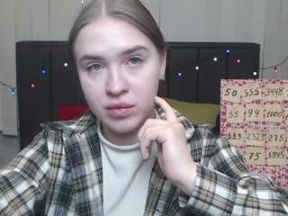 LauraHlot