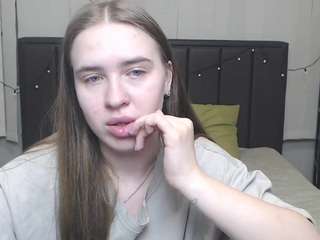 LauraHlot