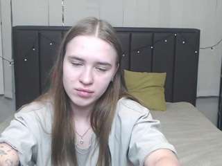 LauraHlot