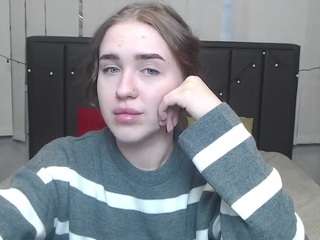 LauraHlot