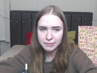 LauraHlot