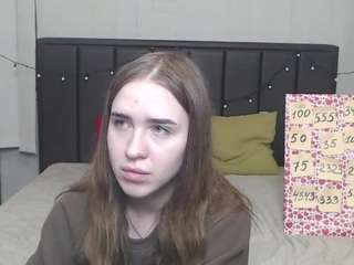 LauraHlot