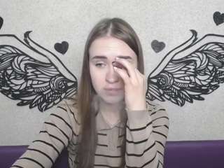 LauraHlot
