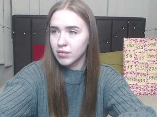 LauraHlot