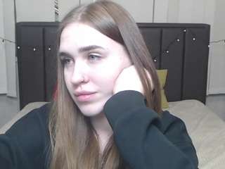 LauraHlot