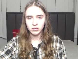 laurahlot Live Webcam on CamSoda