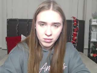 laurahlot's CamSoda show and profile