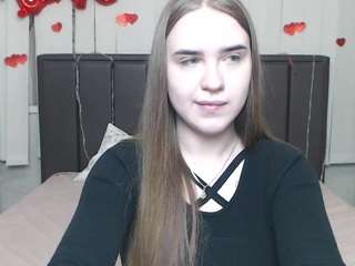 laurahlot's CamSoda show and profile