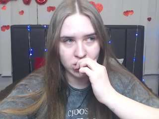 Acest model este live acum. laurahlot
