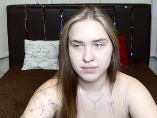 LauraHlot
