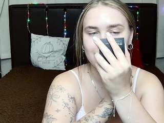 LauraHlot live webcam show
