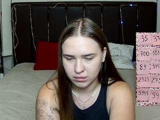 LauraHlot