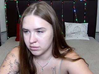 LauraHlot