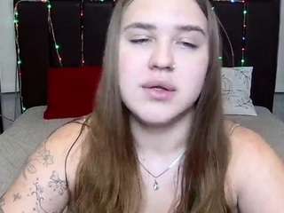 LauraHlot